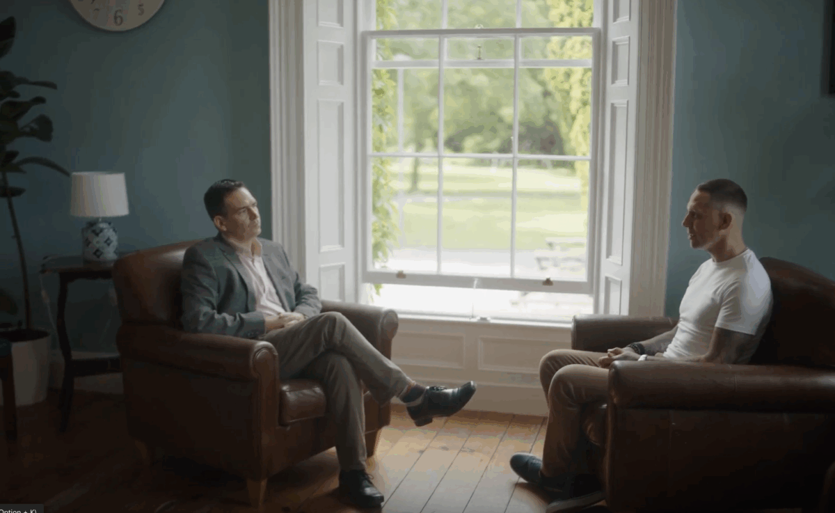 Two people chatting and discussing the signs you need a medical detox.